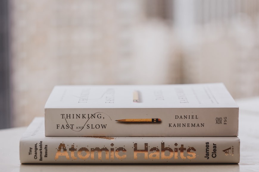 James Clear Atomic habits book